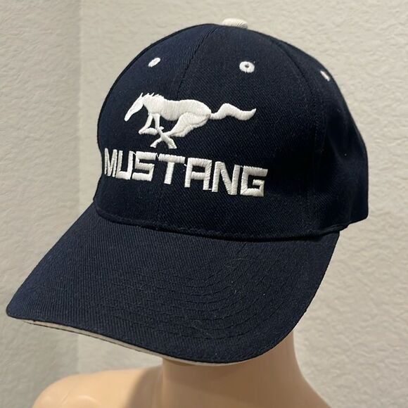 Mustang adjustable cap - Picture 1 of 3